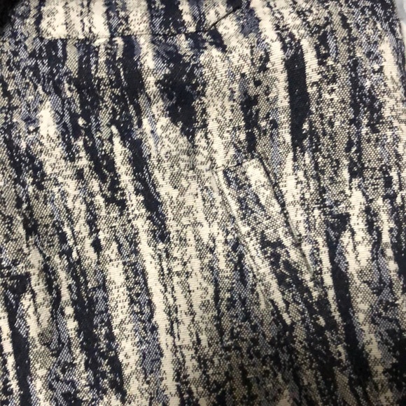 Men's black and white striped design style top - Picture 12 of 16